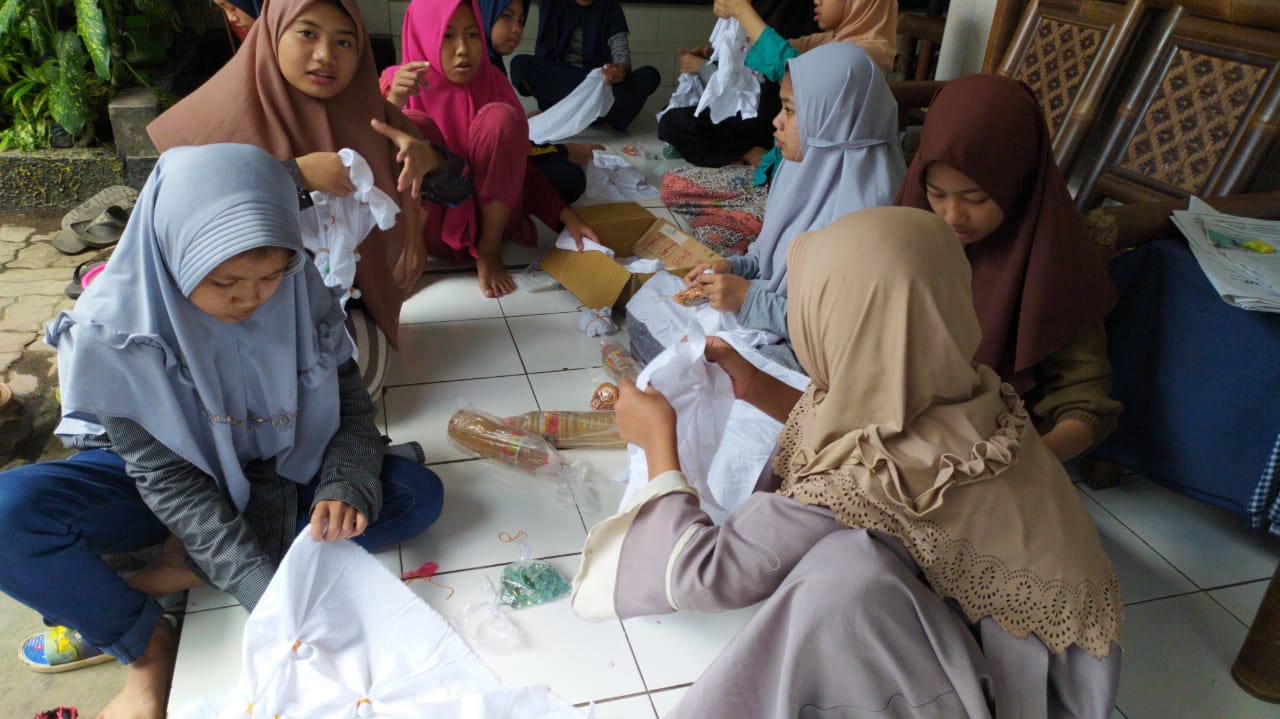 Kegiatan membatik. (Foto: Istimewa)