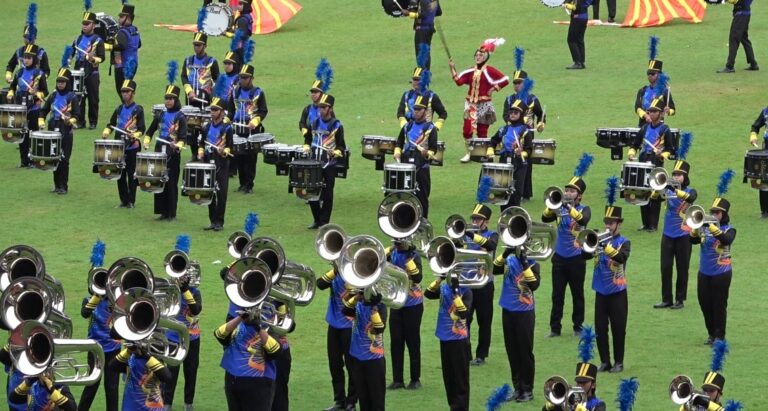 Baru Diresmikan, Marching Band UMM Ramaikan Manahan