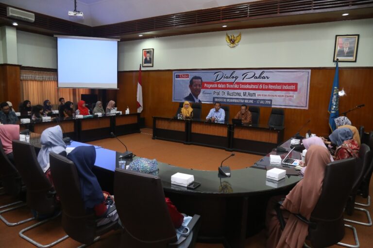 Begawan Linguistik Indonesia Seru Akademisi UMM Lestarikan Tata Bahasa Indonesia