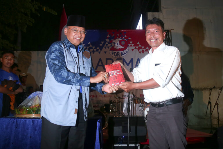 Buka-Bukaan AREMA, Dedikasi UMM untuk Ultah Arema ke-29 Tahun