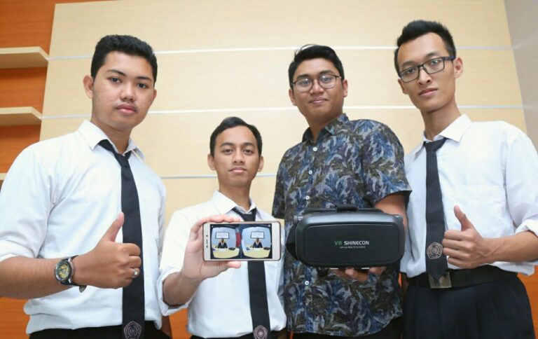Ciptakan Aplikasi VRS Versi Android, Mahasiswa UMM Mudahkan Masyarakat Latih Ketrampilan Interview Bahasa Inggris
