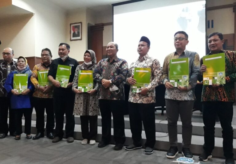 DPPM UMM Raih Penghargaan Penerima Dana Pengabdian Terbanyak dari LLDikti VII
