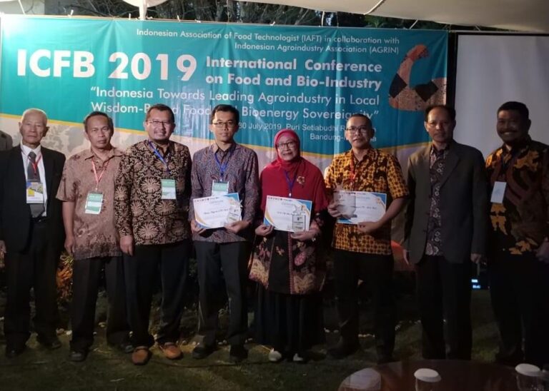 Dosen UMM Kembangkan Zat Pewarna Alami Pangan dari Bunga Mawar