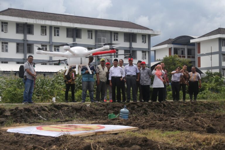 Dosen UMM Rancang 3 Drone Pertanian Canggih, Diapresiasi Menko PMK