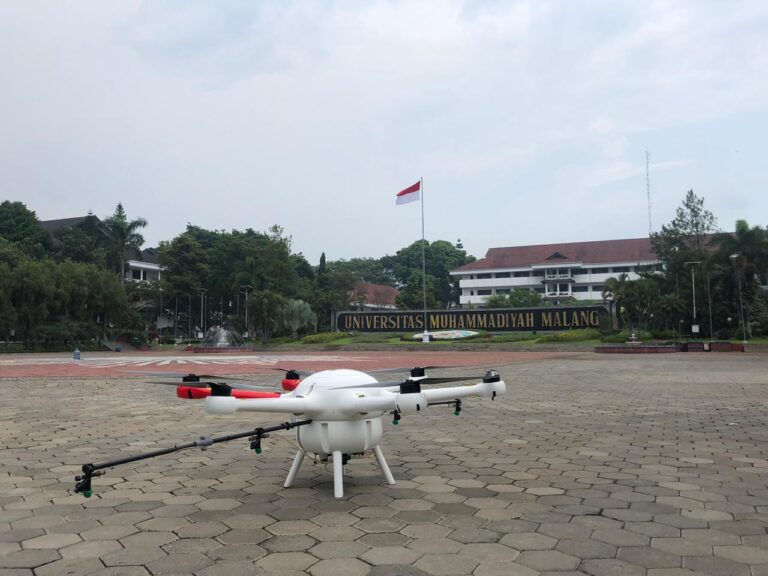 Drone Motodoro SRI UMM Bantu Semprot Desinfektan Cegah Covid-19