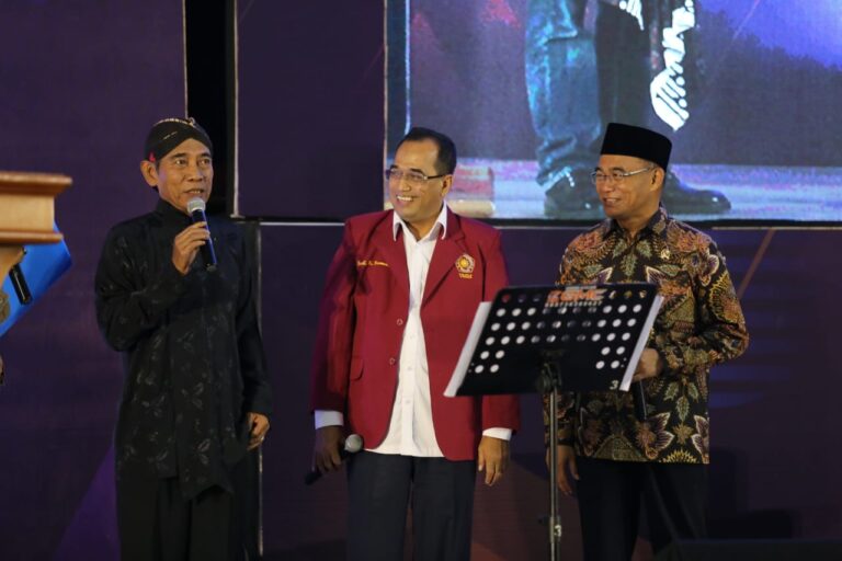 Duet Menhub-Mendikbud, Beri Spirit Majukan Indonesia ke Ribuan Mahasiswa UMM