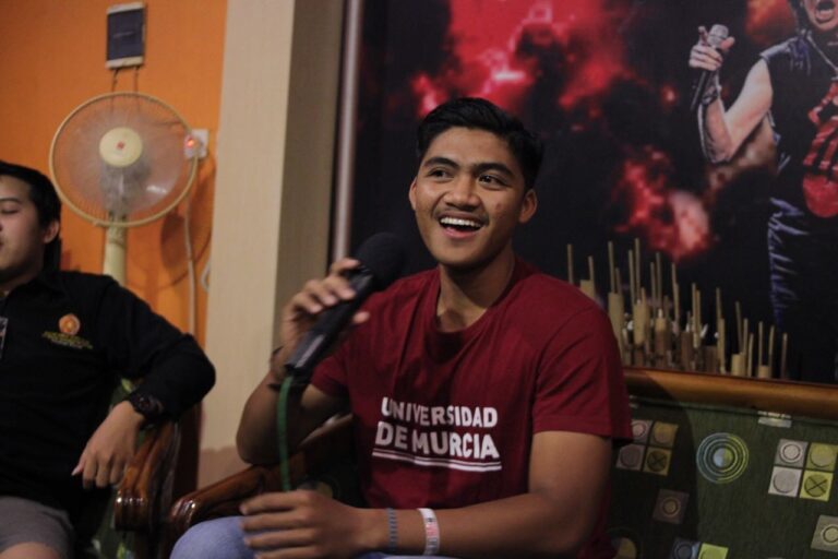 ESSCO, Bangun Budaya Ilmiah dan Keterampilan Public Speaking