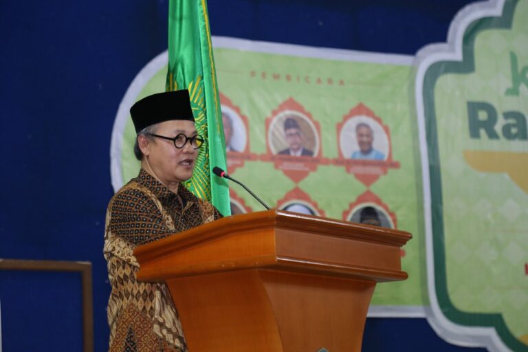 Hajriyanto Wakil Ketua MPR Periode 2009-2014 Ajak Positive Thinking pada Politik