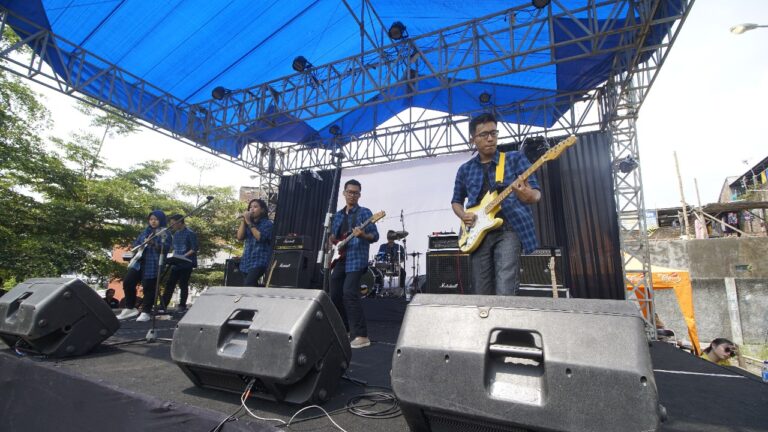 IKABAMA UMM Ajak Mahasiswa Kekinian Nostalgia Lagu 90’an