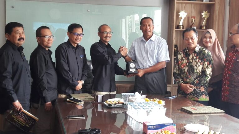 INKINDO Jawa Timur dan UMM Teken Kerjasama Percepatan Program Profesi Insinyur