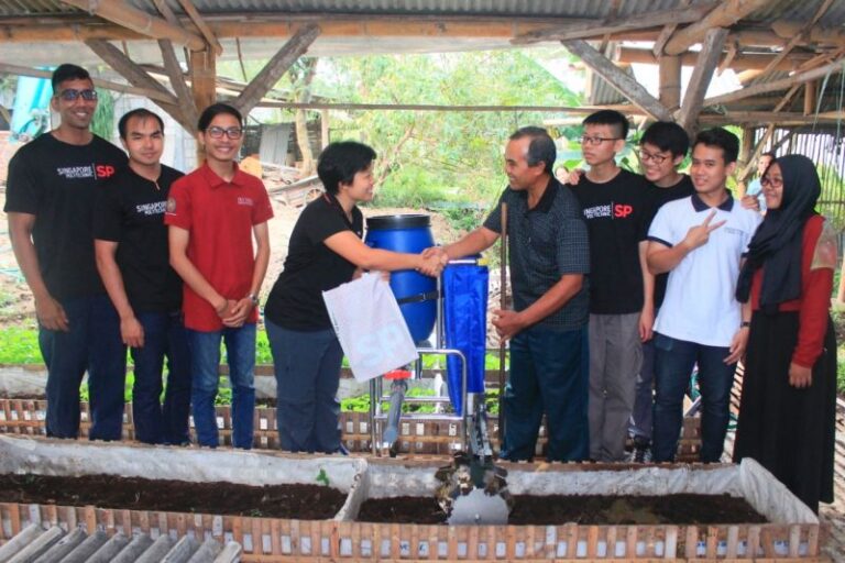 Karya Mahasiswa Program LEx Mudahkan Peternak Cacing