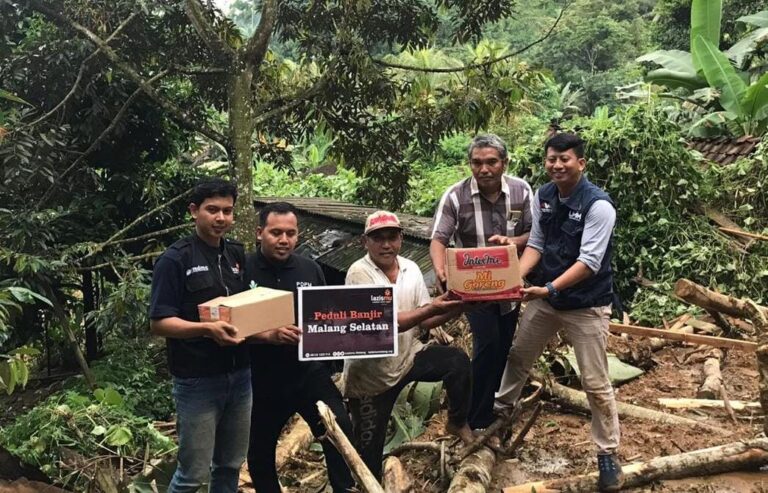 Kirim 40 Relawan, Maharesigana UMM Sigap bantu Korban Banjir Malang Selatan