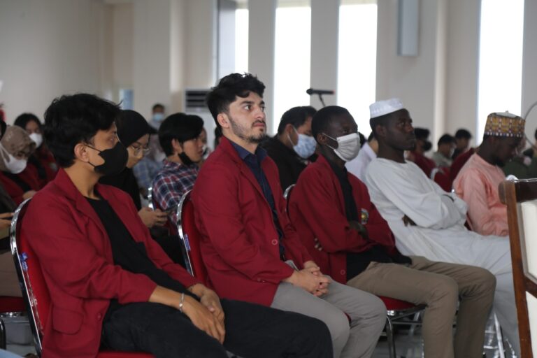 Konferensi Internasional FEB-FISIP UMM Kaji Isu Lingkungan