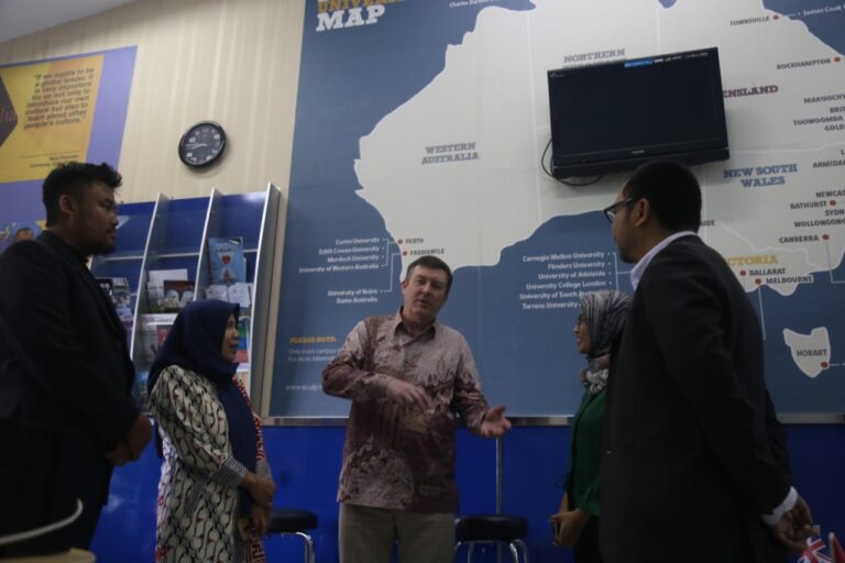 Konjen Australia Ingin #AussieBanget Corner UMM Jadi Sarana Pererat Hubungan Dua Negara