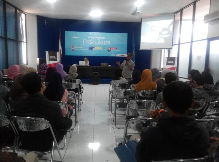 Kuliah Perdana Praktikum, Lab Komunikasi Hadirkan Praktisi