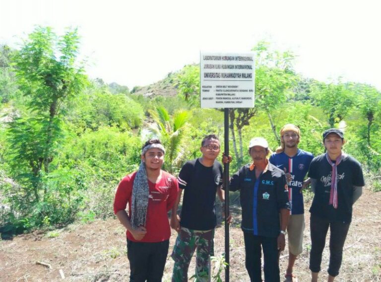 Lab HI Konservasi Lingkungan di Sendang Biru