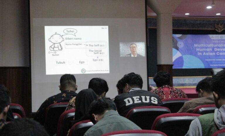 Lecture Series UMM Kupas Makna Manusia dan Identitas Pekerja Migran