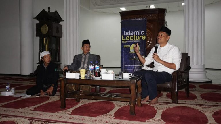 Lewat Gerakan Shubuh Berjamaah, UKM Kerohanian JF Ajak Civitas Akademika Jadi Ulul Albab