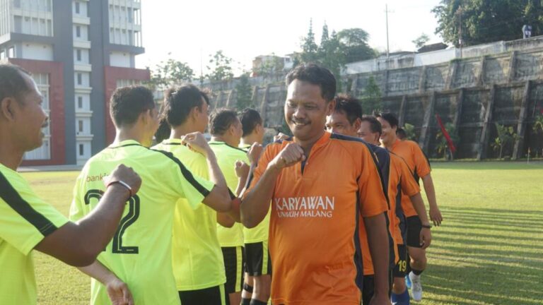 Lewat Sepakbola UMM dan Bank Jatim Perkuat Silaturrahmi