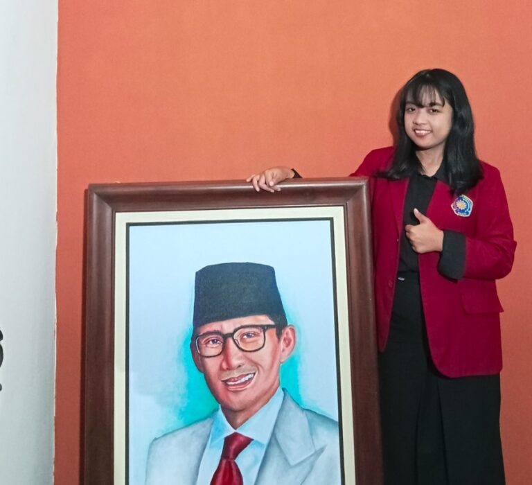 Lukis Wajah Sandiaga Uno, Mahasiswa UMM Pecahkan Rekor MURI