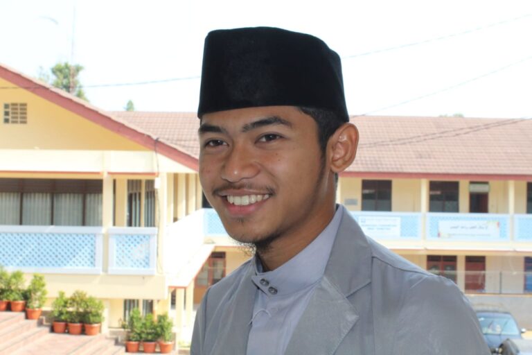 Luthfi Juarai Kompetisi Arabic Story Telling Tingkat Nasional