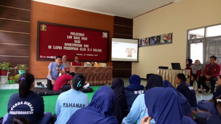 Mahasiswa Bekali Penghuni Lapas Penanganan Mandiri Nyeri Pinggang