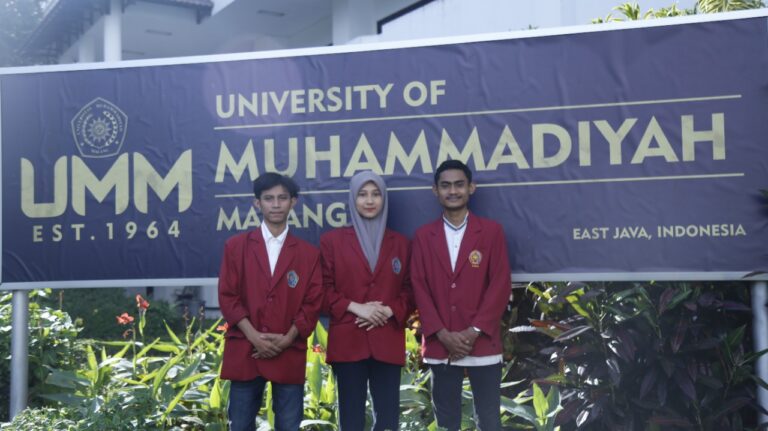 Mahasiswa FH UMM Menang Debat Politik Tingkat Nasional