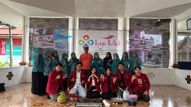 Mahasiswa HI UMM Sulap Minyak Jelantah Jadi Lilin Aromaterapi