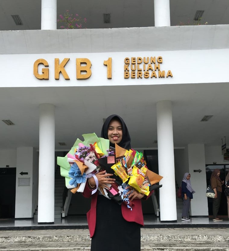 Mahasiswa Ini Lulus Skripsi Sebelum Waktunya, Kok Bisa?
