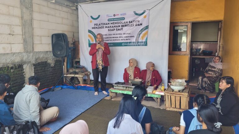 Mahasiswa PPG UMM Ajari Warga Sulap Sayur Jadi Makanan Siap Saji