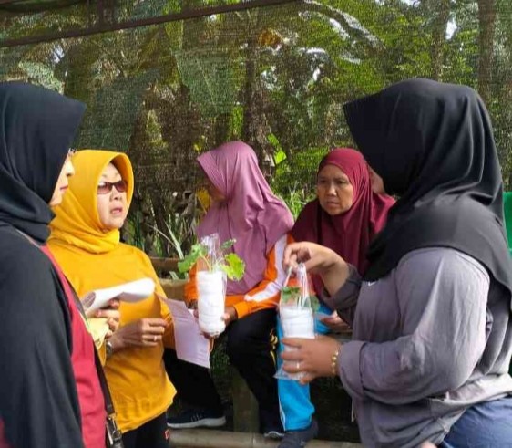Mahasiswa UMM Ajari Hidroponik, Dorong Warga Wujudkan Ketahanan Pangan