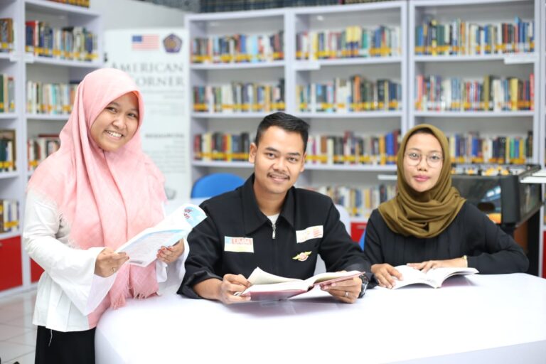 Mahasiswa UMM Bawa Misi Sebarkan Bahasa dan Budaya Indonesia ke Thailand