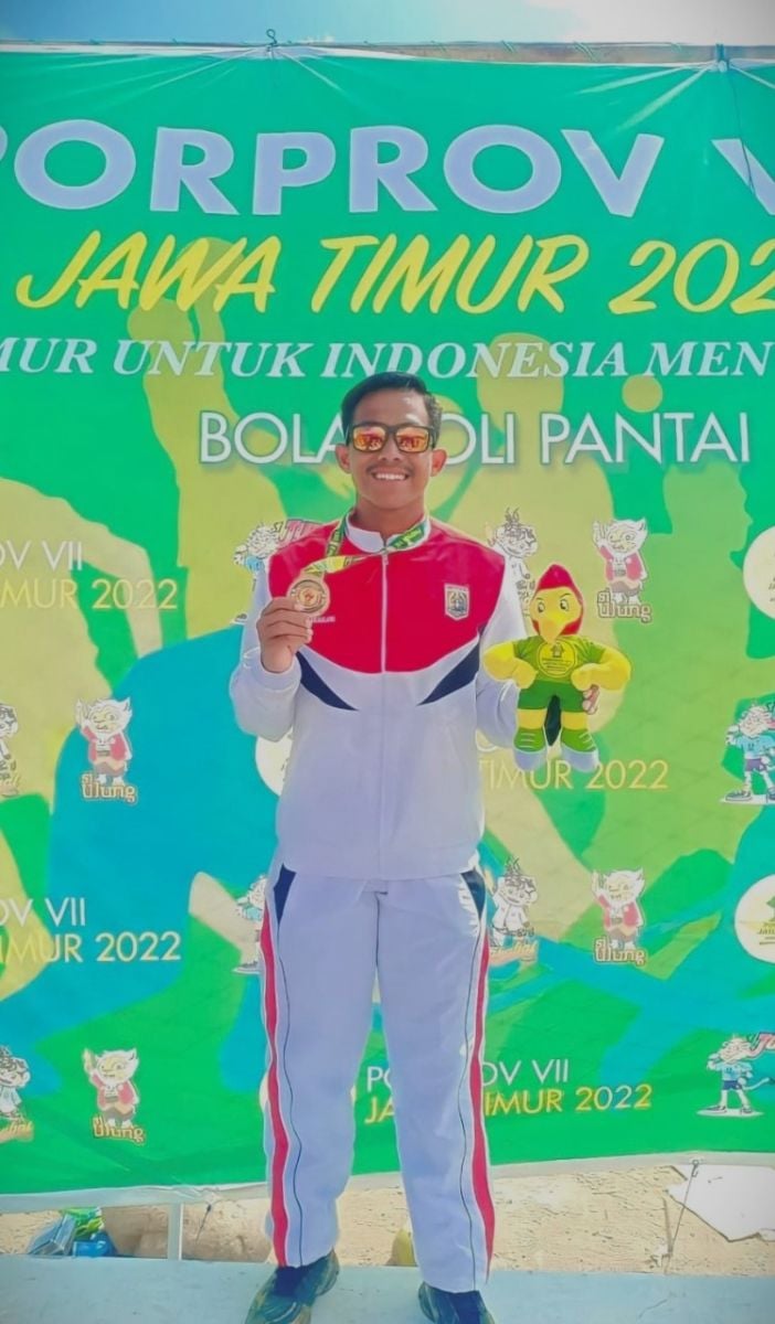 Mahasiswa UMM Juara Voli Pantai Porprov Jatim