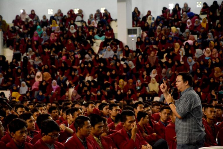 Mahasiswa adalah Tonggak Sejarah Ekonomi Kreatif