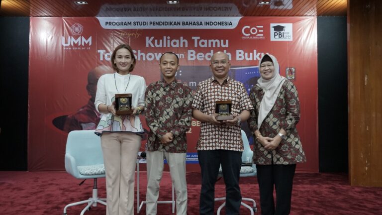 Maman Suherman Menangis dalam Bedah Bukunya di Jurusan Bahasa Indonesia UMM