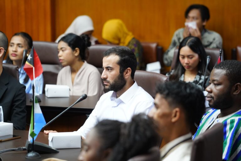 Mendunia, UMM Sambut Puluhan Mahasiswa Internasional dari 21 Negara