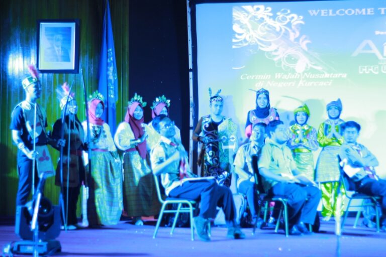 PPG UMM Lepas Kelulusan 52 Mahasiswanya dengan Gelaran Pentas Seni-Budaya