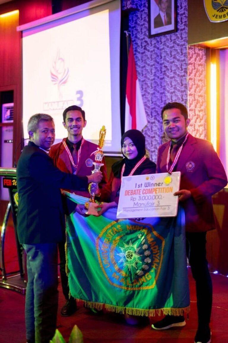 Pecah Telur! Tim Debat UMM Ini Juara I Nasional Setelah Cuma Jadi Langganan Runner Up