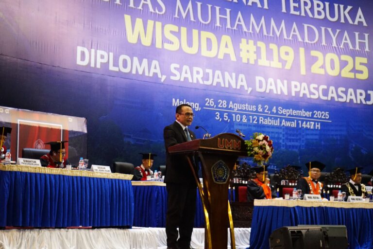 Pesan OJK Pusat untuk Wisudawan UMM, Berdayakan UMKM dan Inovasi Pembiayaan Digital
