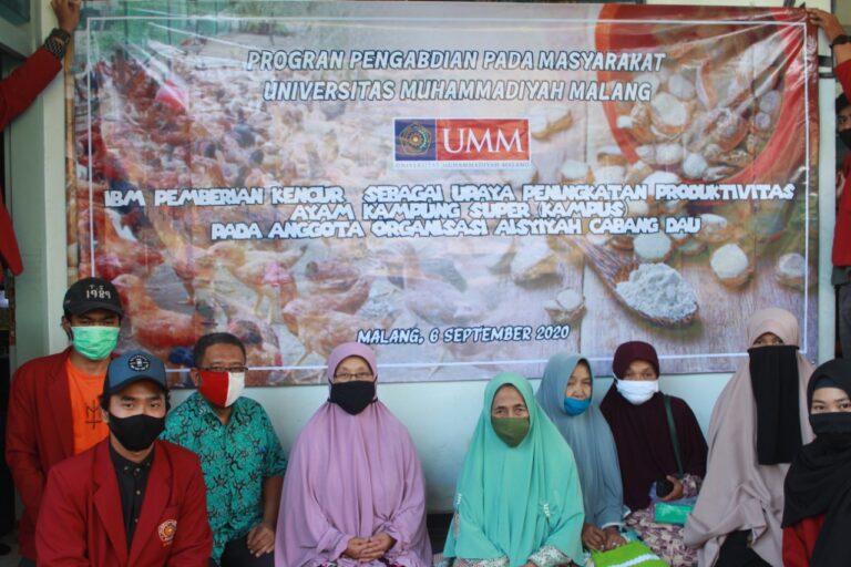 Prodi Peternakan Gandeng Kelompok Perempuan Tingkatkan Produktivitas Ayam