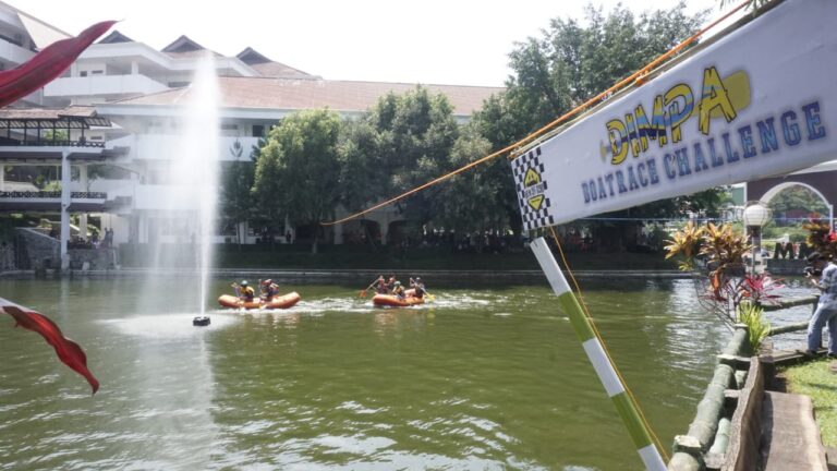 Puluhan Tim Arung Jeram Adu Tangkas di Danau UMM