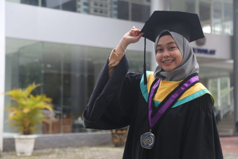 Rezka Mardhiyana, Debater UMM yang Lulus dengan IPK Nyaris Sempurna