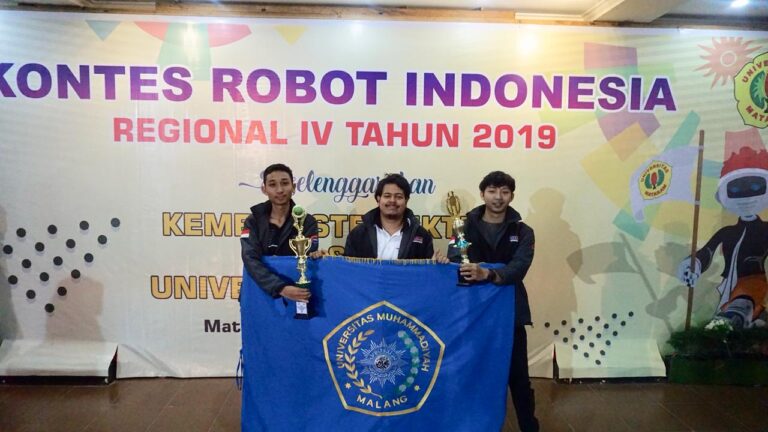 Robot DOME UMM Jadi yang Tercepat di KRI Regional IV