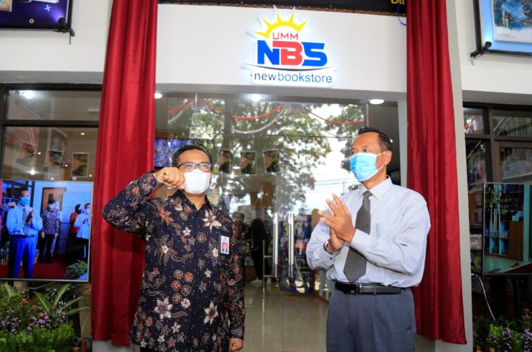 Sekjen Kementerian PUPR Resmikan New Book Store UMM