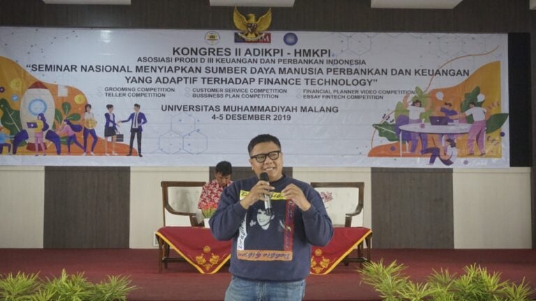 Semnas FEB UMM: Bahas Masa Depan Fintech di Indonesia