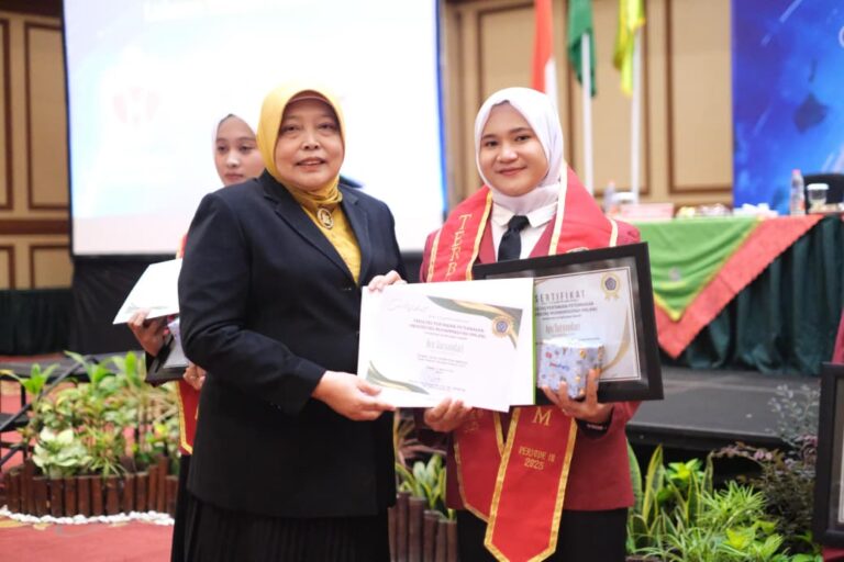 Sempat Tak Ada Biaya, Wisudawan UMM Malah Jadi Wisudawan Berprestasi