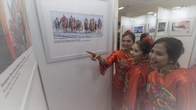 Sinergi Apik, UMM dan Konjen RRT Gelar Pameran Foto