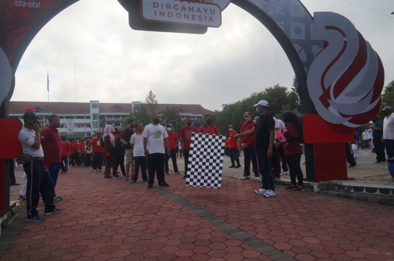 Terapkan Adaptasi Kebiasaan Baru, UMM 17 Agustusan