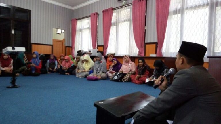Tilawah, Kajian Quran dan Solat Dhuhur Berjamaah di Fikes UMM