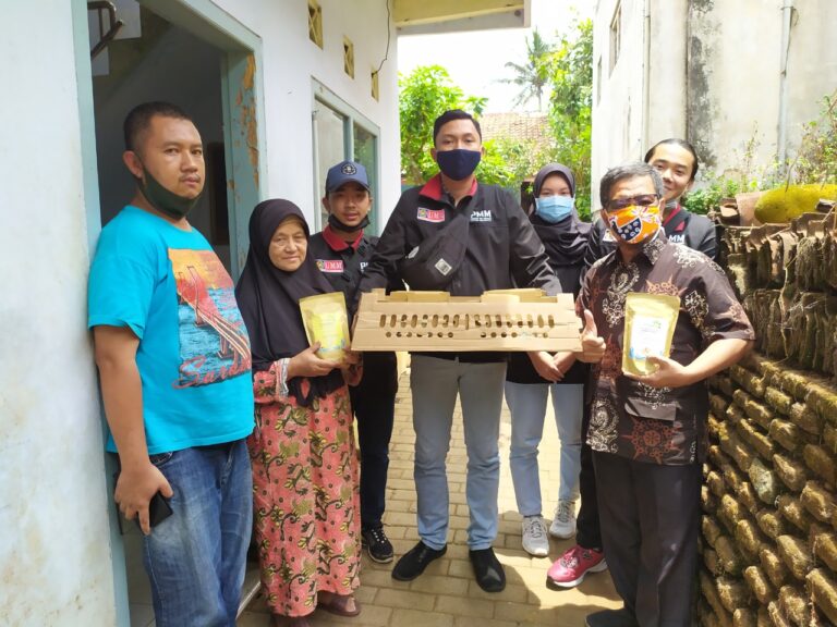 Tim PPUPIK Prodi Peternakan UMM Kembangkan Jamu Herbal untuk Ternak